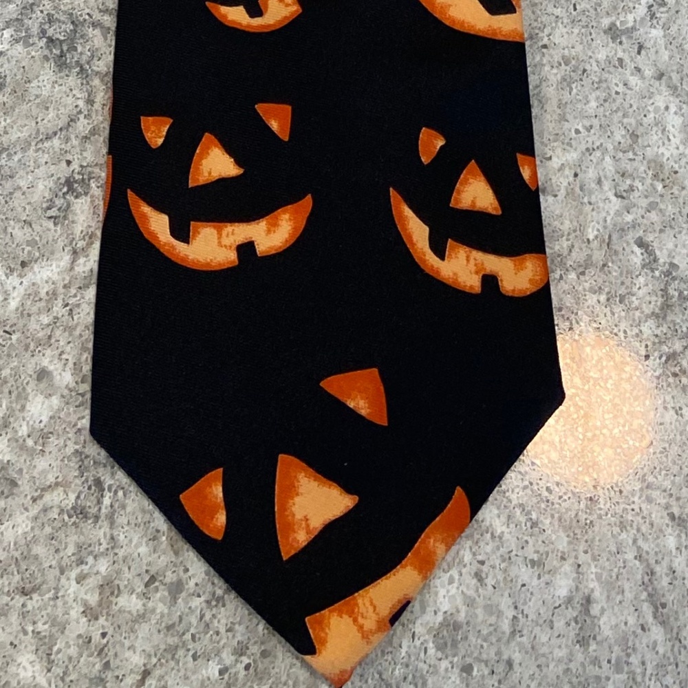 Halloween Tie